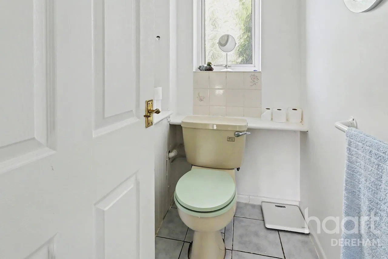 Fakenham Road, East Bilney, NR20, photo 22