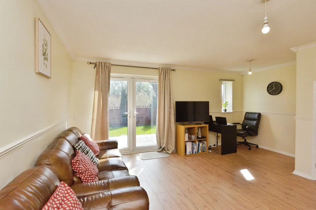 Hartdames, Shenley Brook End, MK5, photo 3