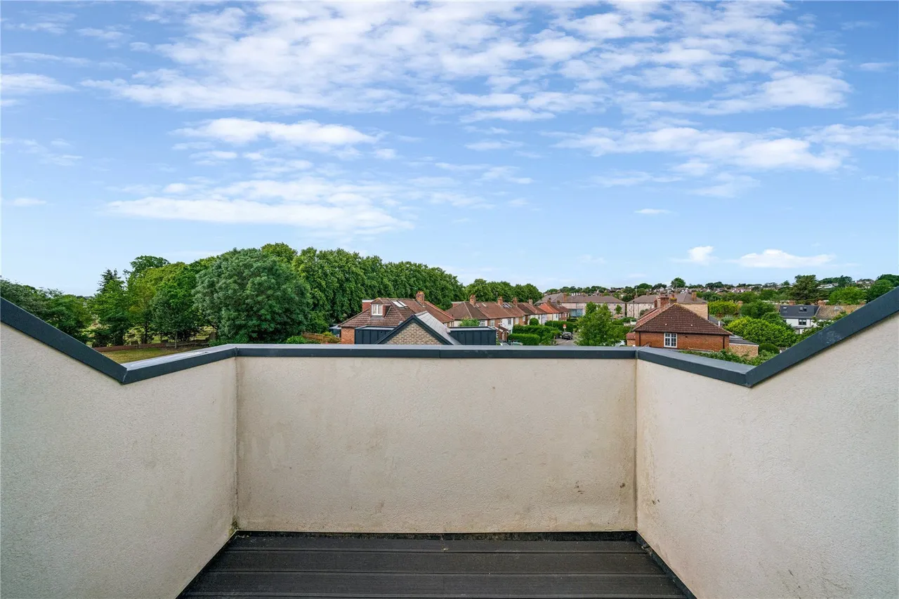 Durnsford Road, London, SW19, photo 5