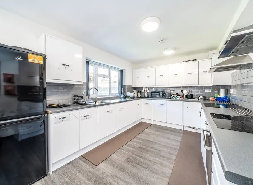 Wellington Avenue, Isleworth, TW3, photo 4
