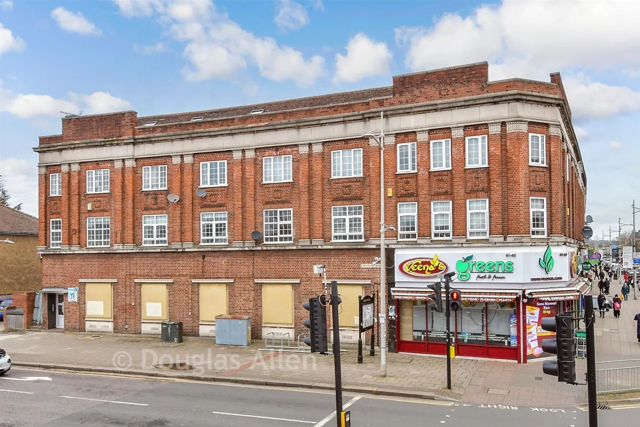 High Street, Barkingside, IG6, photo 9