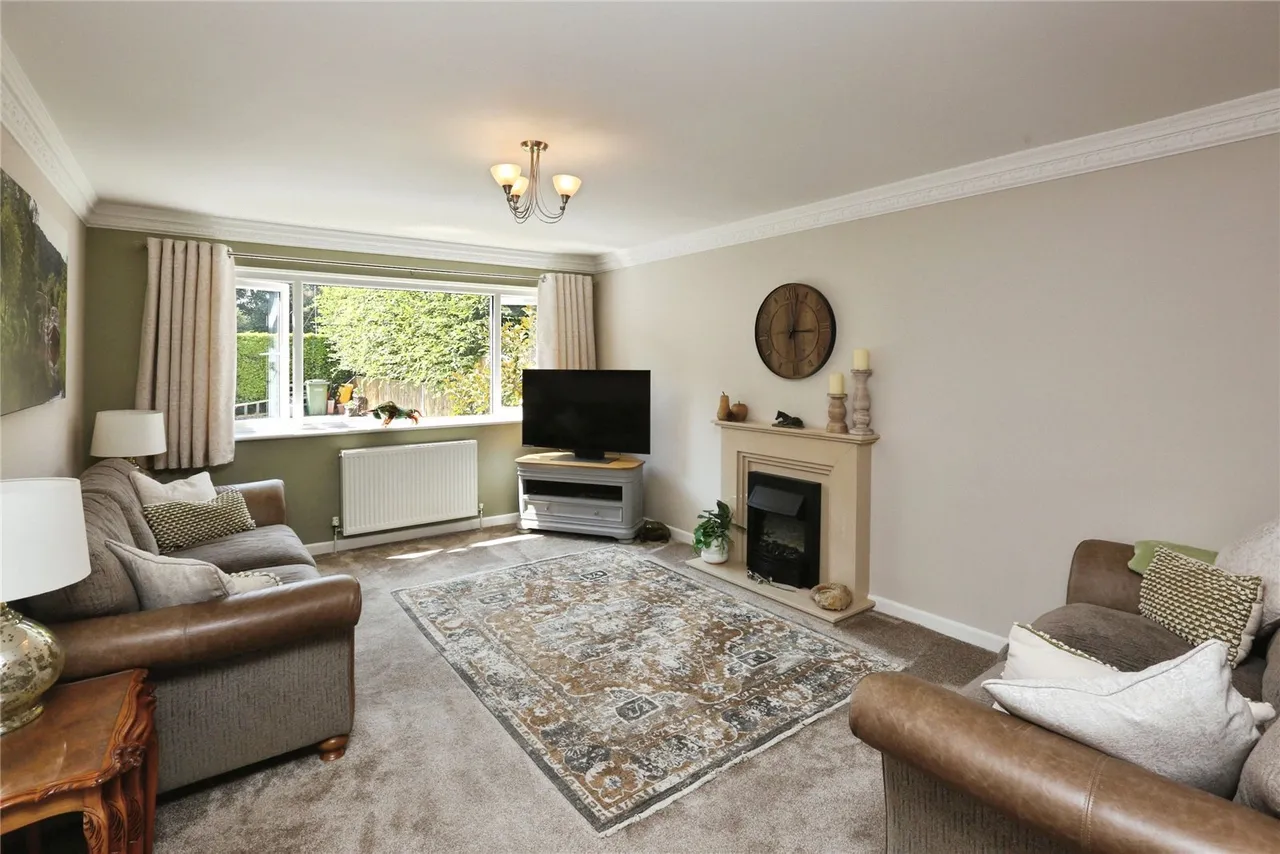 Locks Road, Locks Heath, SO31, photo 8