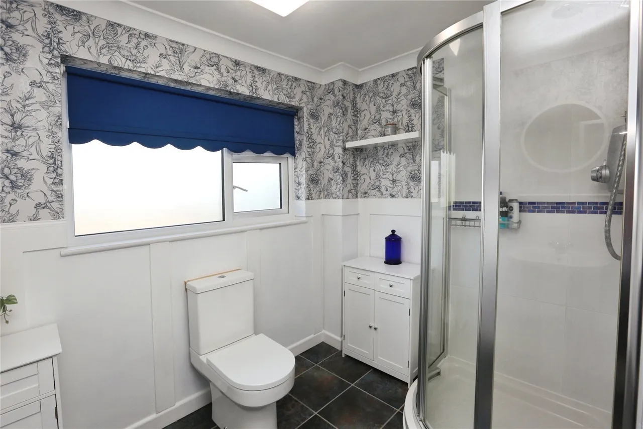 Locks Road, Locks Heath, SO31, photo 19