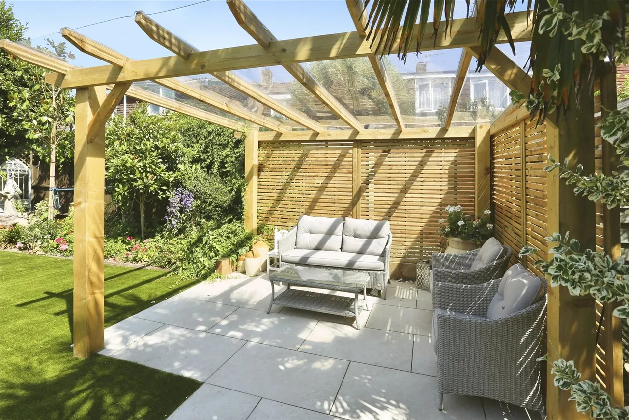 Locks Road, Locks Heath, SO31, photo 21