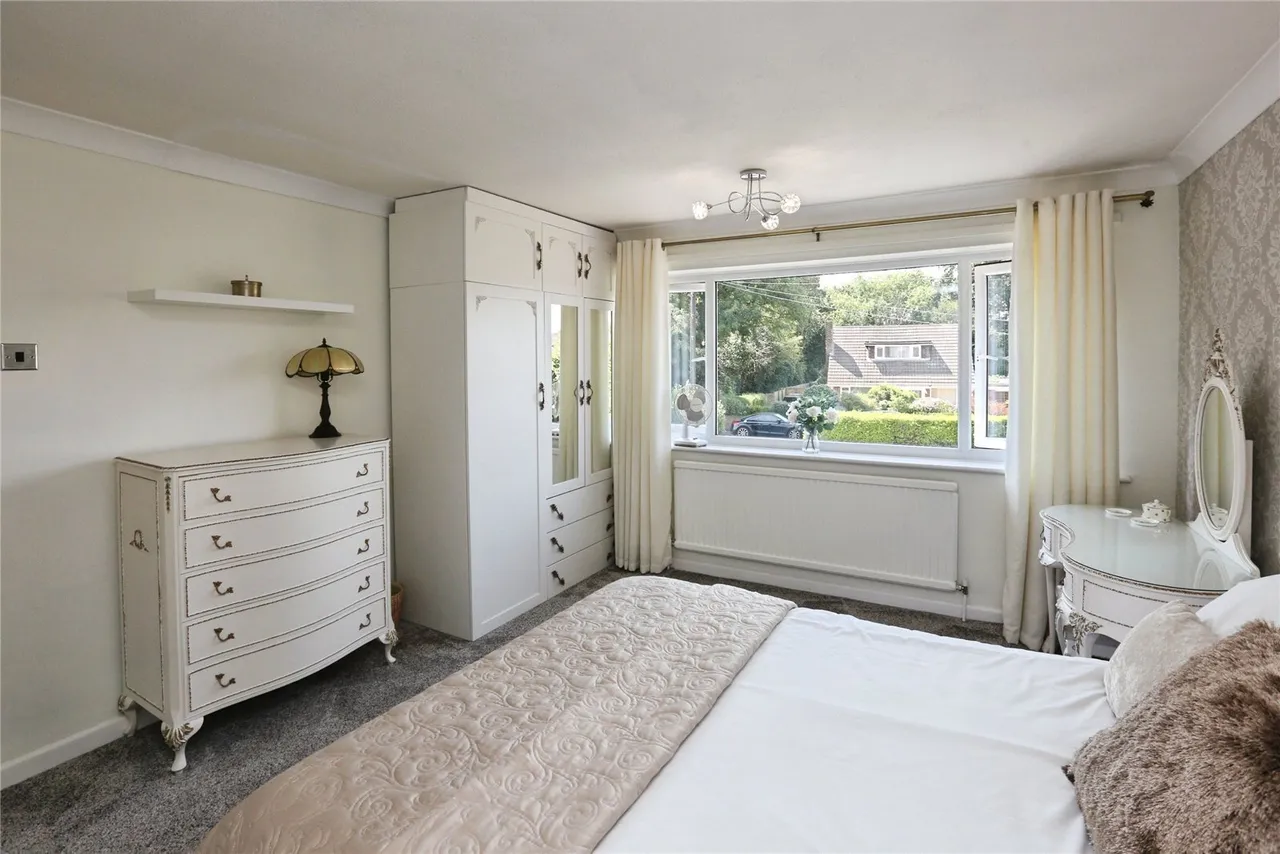 Locks Road, Locks Heath, SO31, photo 16