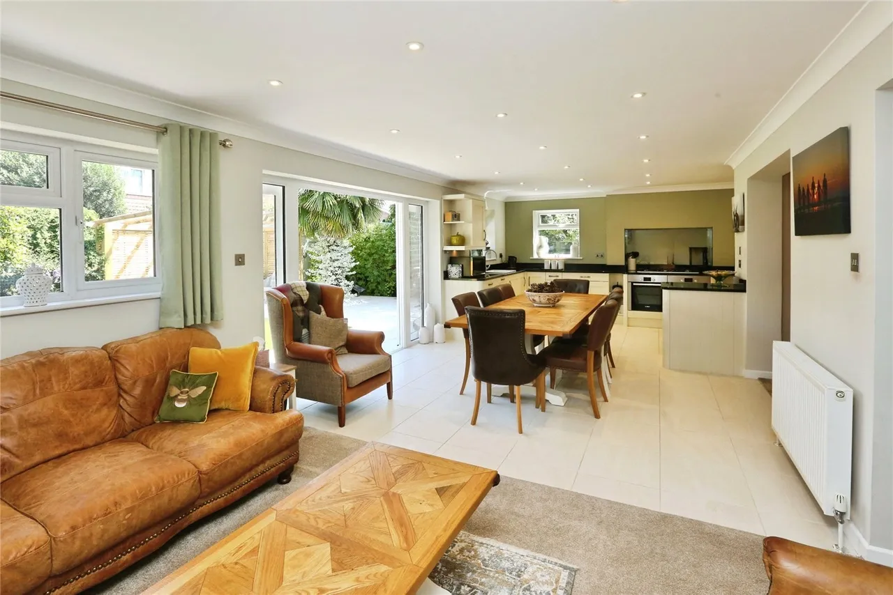 Locks Road, Locks Heath, SO31, photo 5
