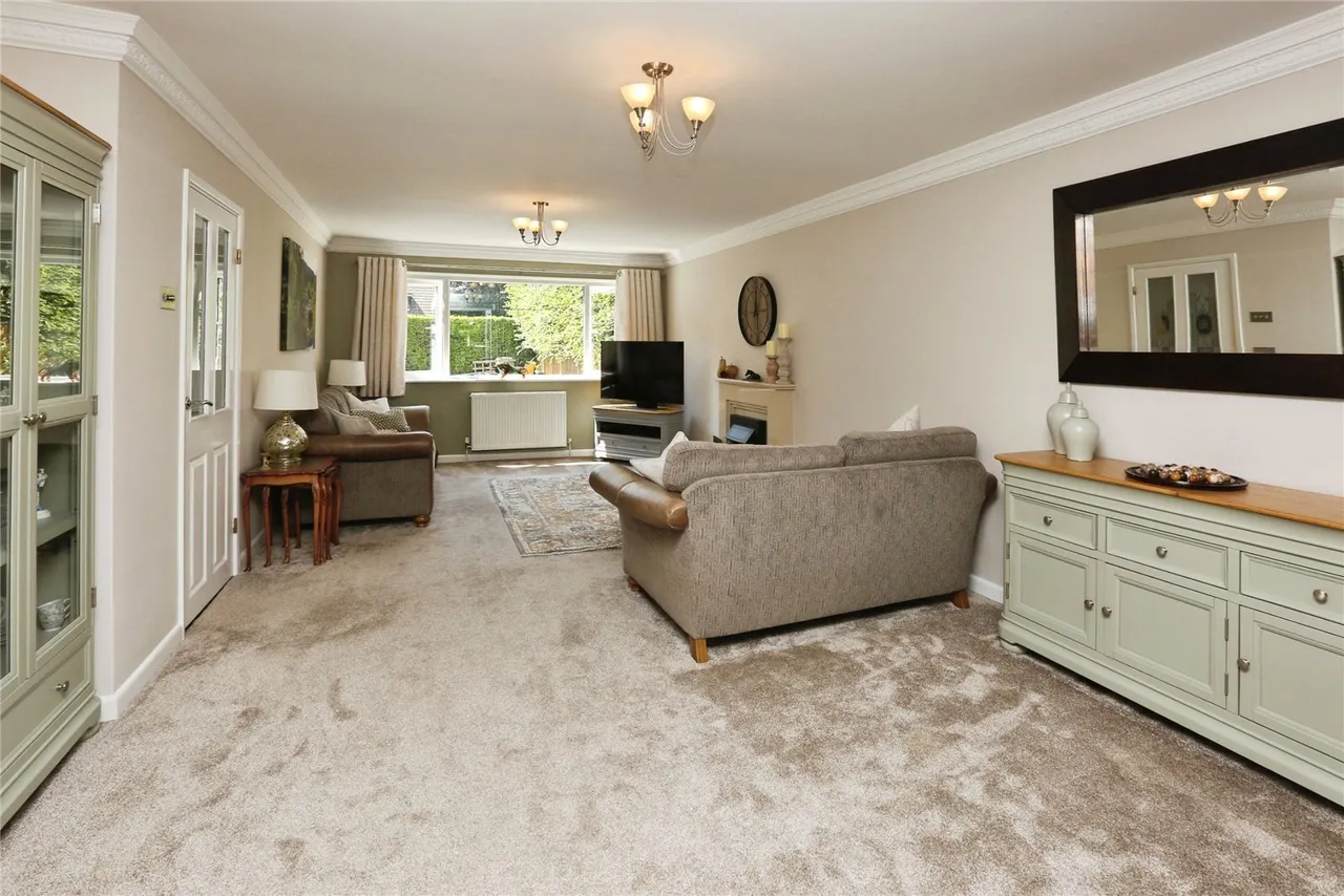 Locks Road, Locks Heath, SO31, photo 9