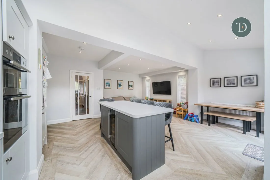 Wyedale, Whitby, CH65 6RJ, photo 2