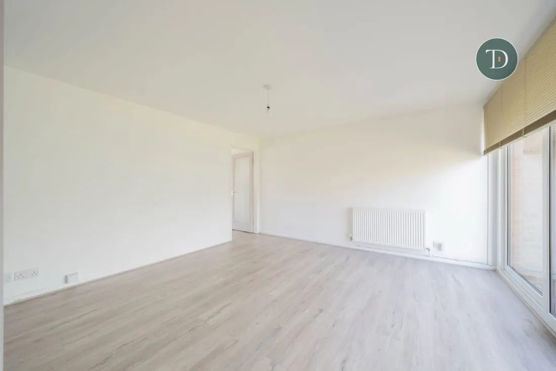 Capenhurst Lane, Whitby, CH65 7AQ, photo 2