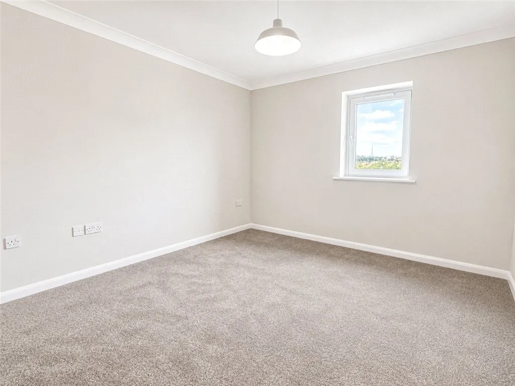 London Road, London, SW16, photo 5