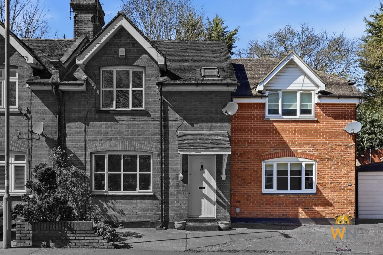 Rayleigh Road, Hutton, CM13, photo 2