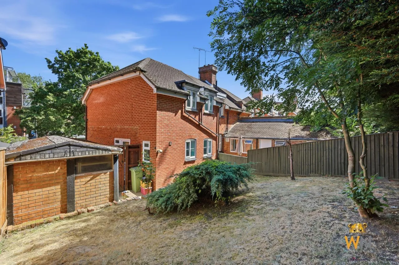 Rayleigh Road, Hutton, CM13, photo 17