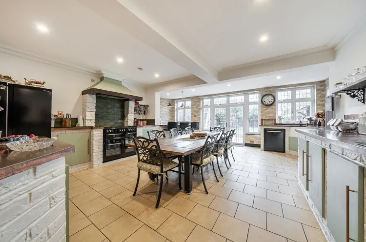 Heathview Avenue Crayford, Dartford, Kent, DA1, photo 6