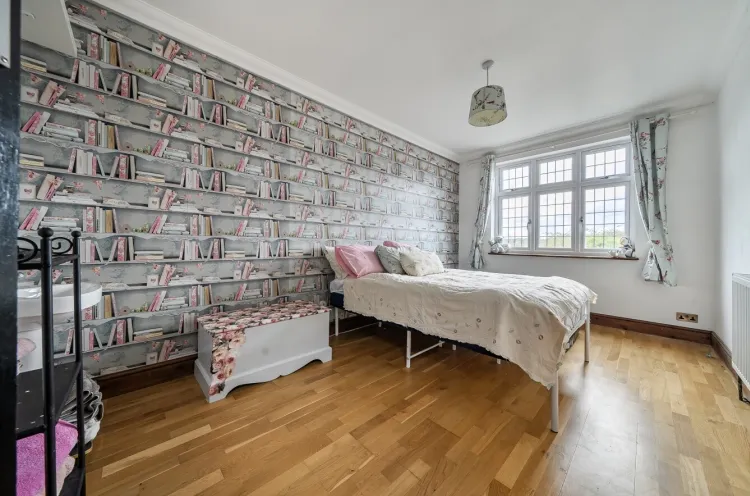 Heathview Avenue Crayford, Dartford, Kent, DA1, photo 12