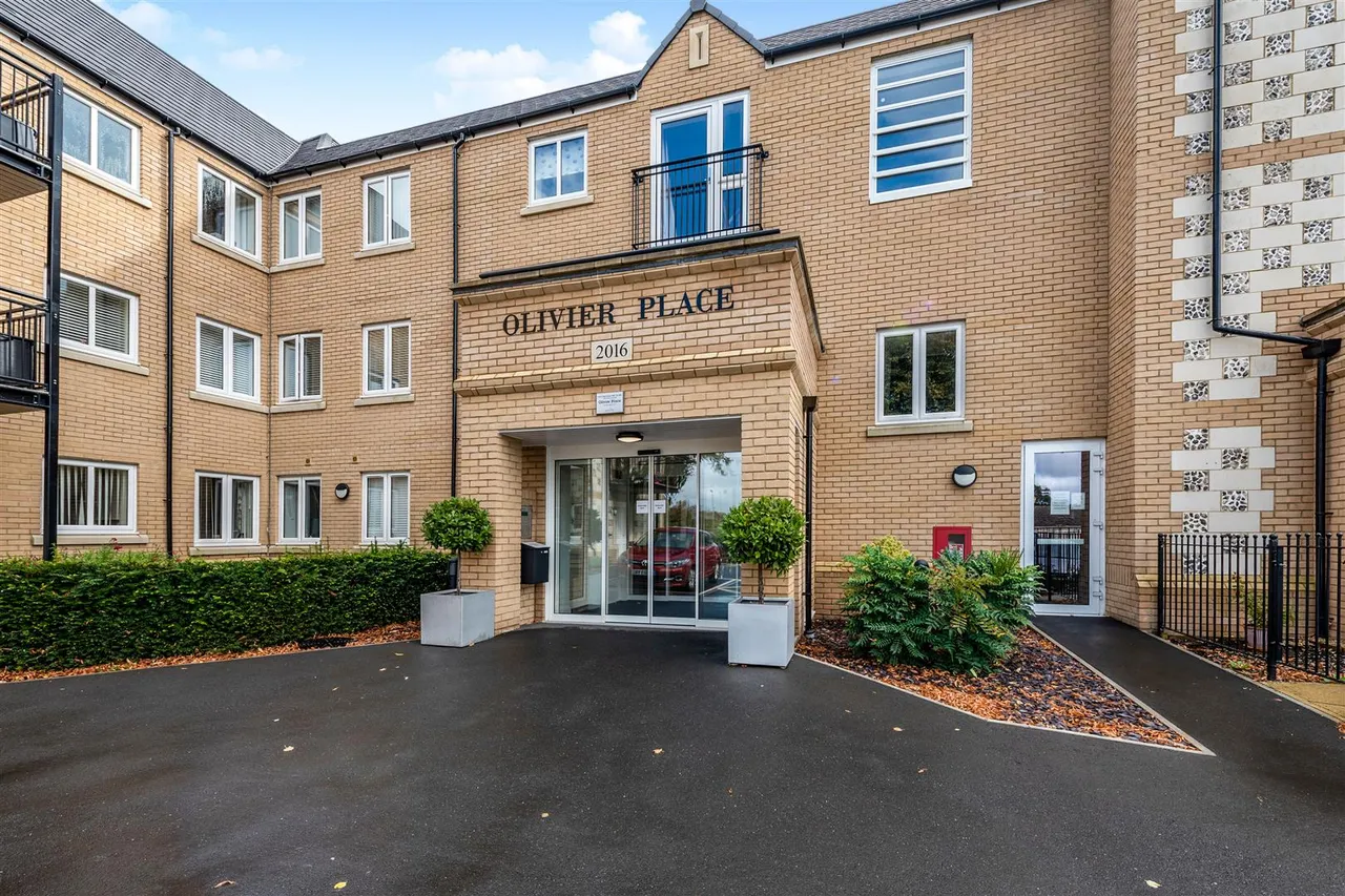 Hart Close, Wilton, SP2, photo 16