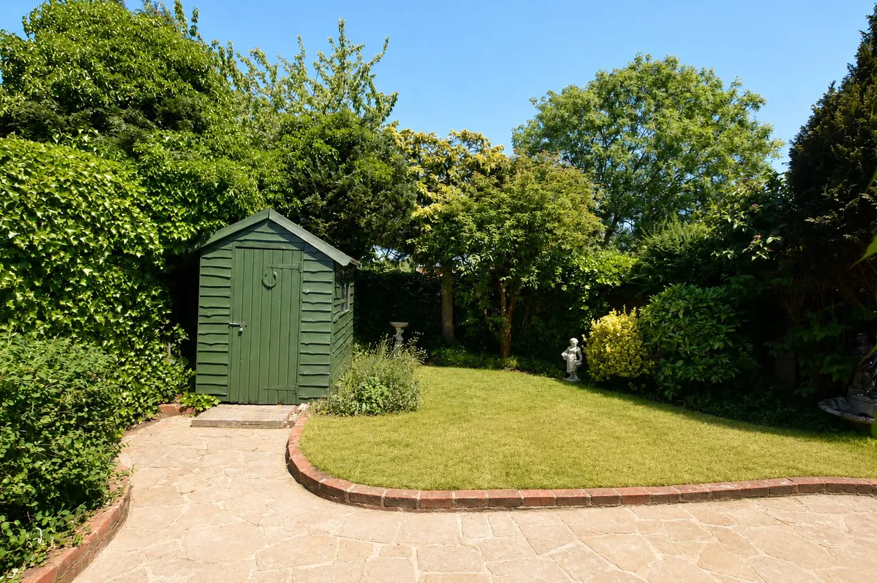 Grasmere Road, Farnborough, Hampshire, GU14 0LE, photo 8