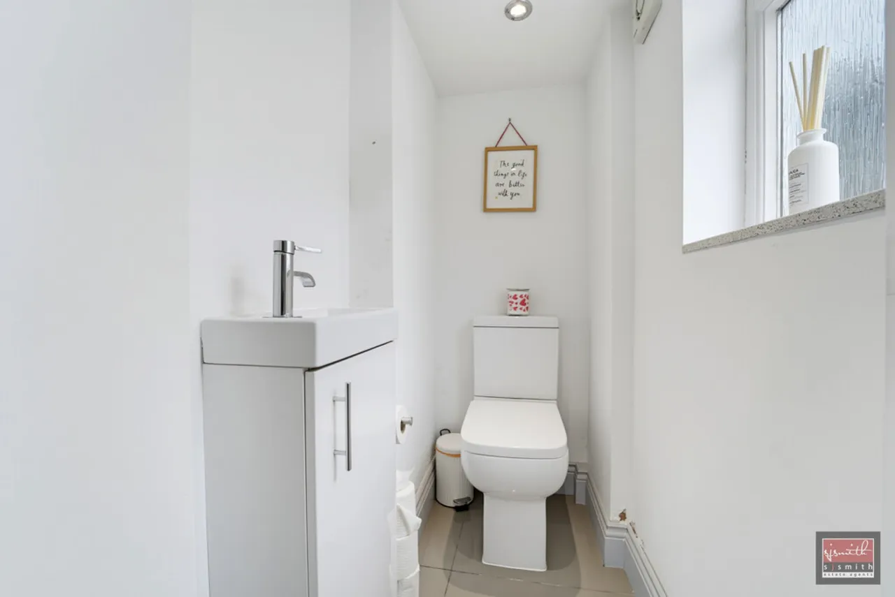 Stanwell Road, Ashford, photo 17