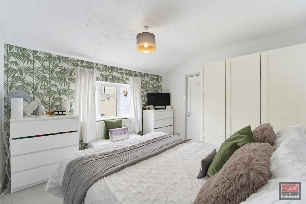 Stanwell Road, Ashford, photo 9