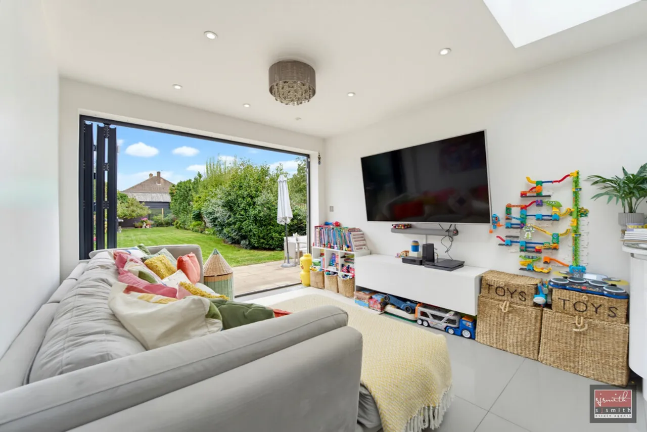 Stanwell Road, Ashford, photo 6