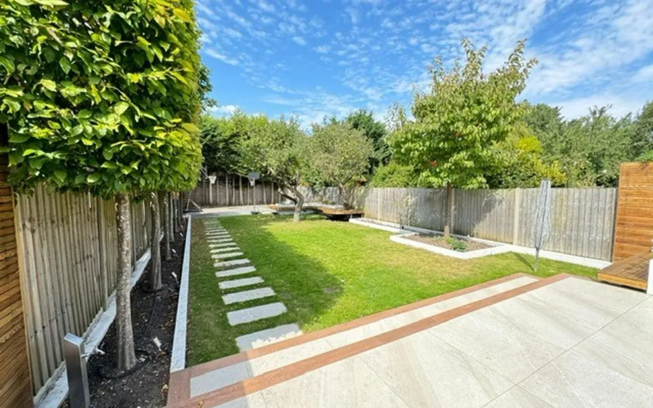 Clandon Close, Epsom, KT17, photo 18