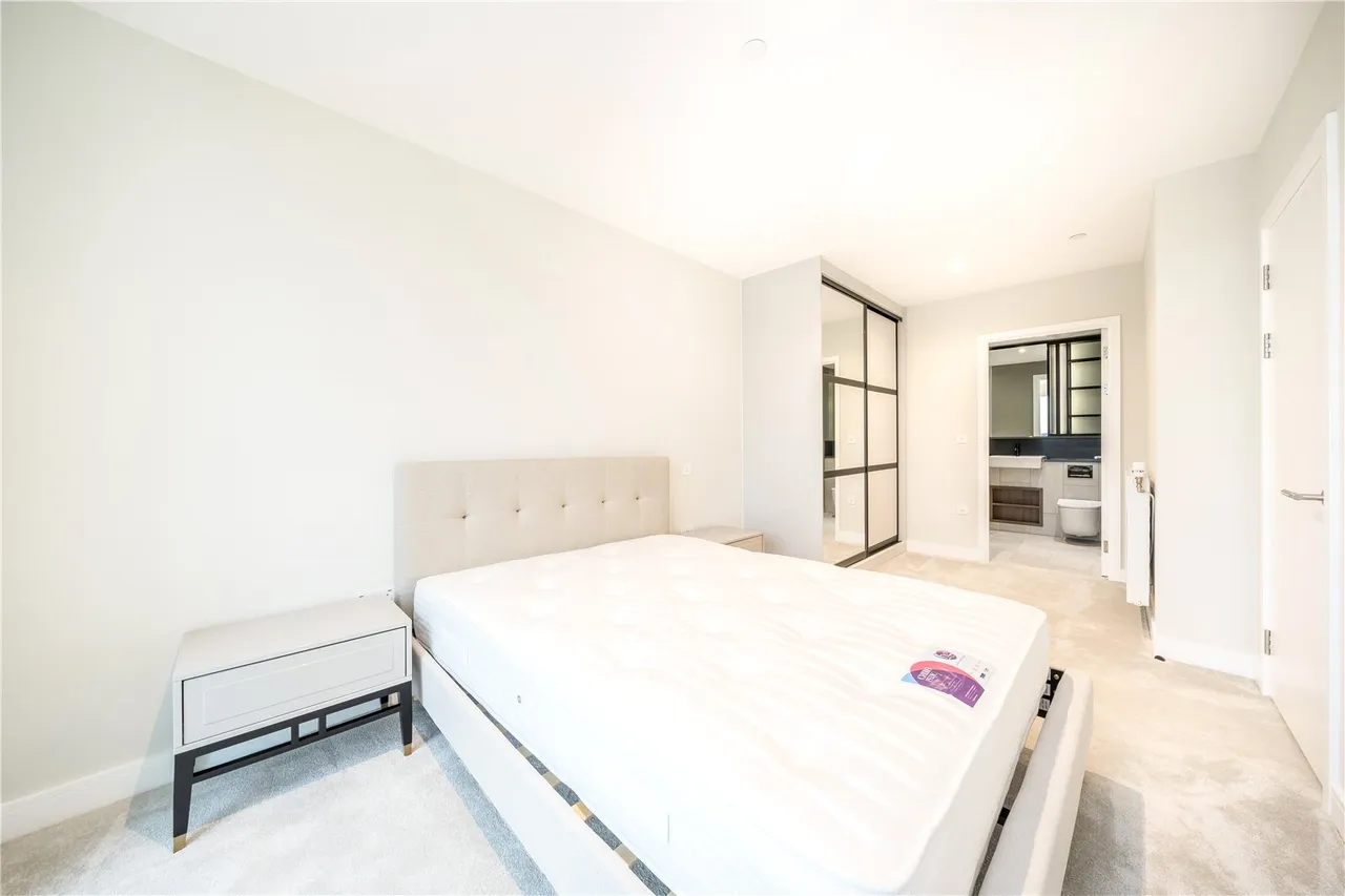 Astell Road, London, SE3, photo 5