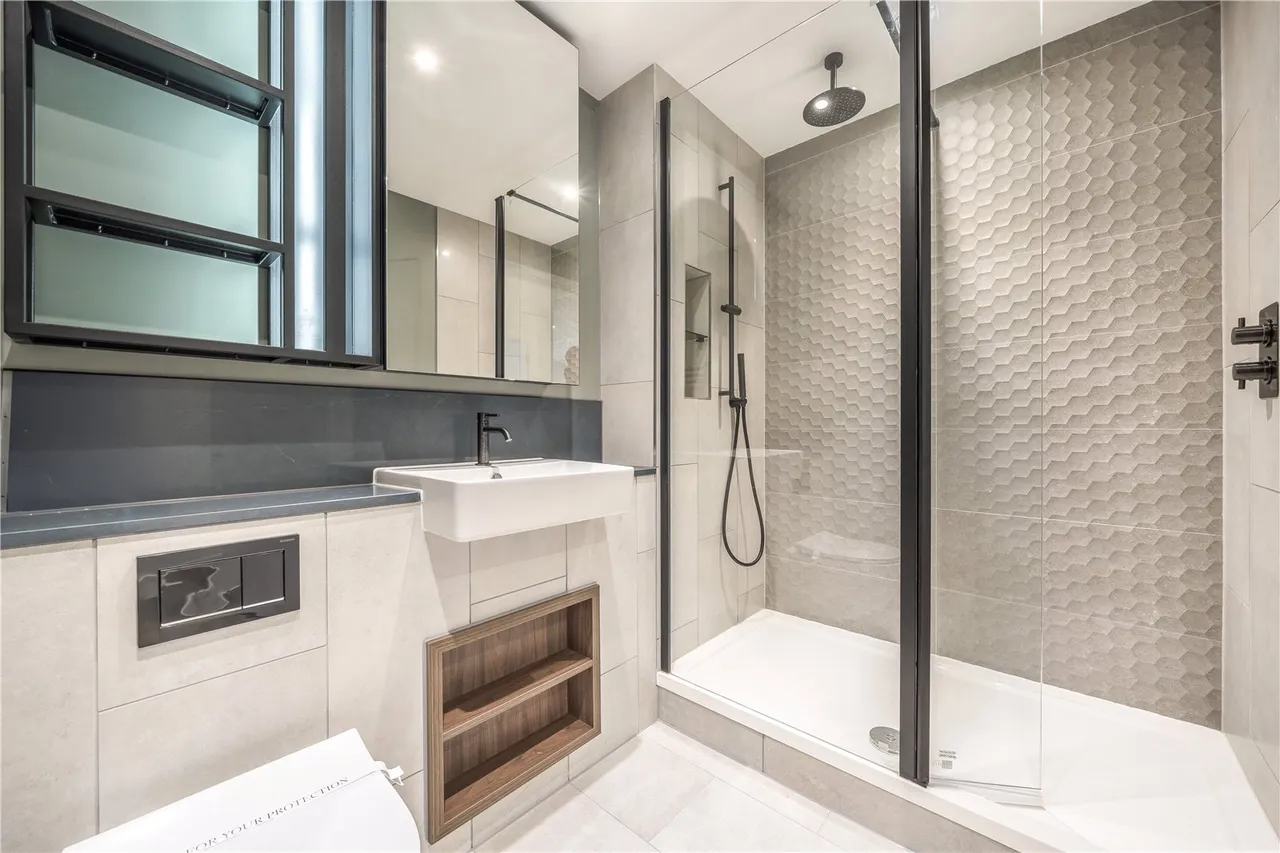 Astell Road, London, SE3, photo 8