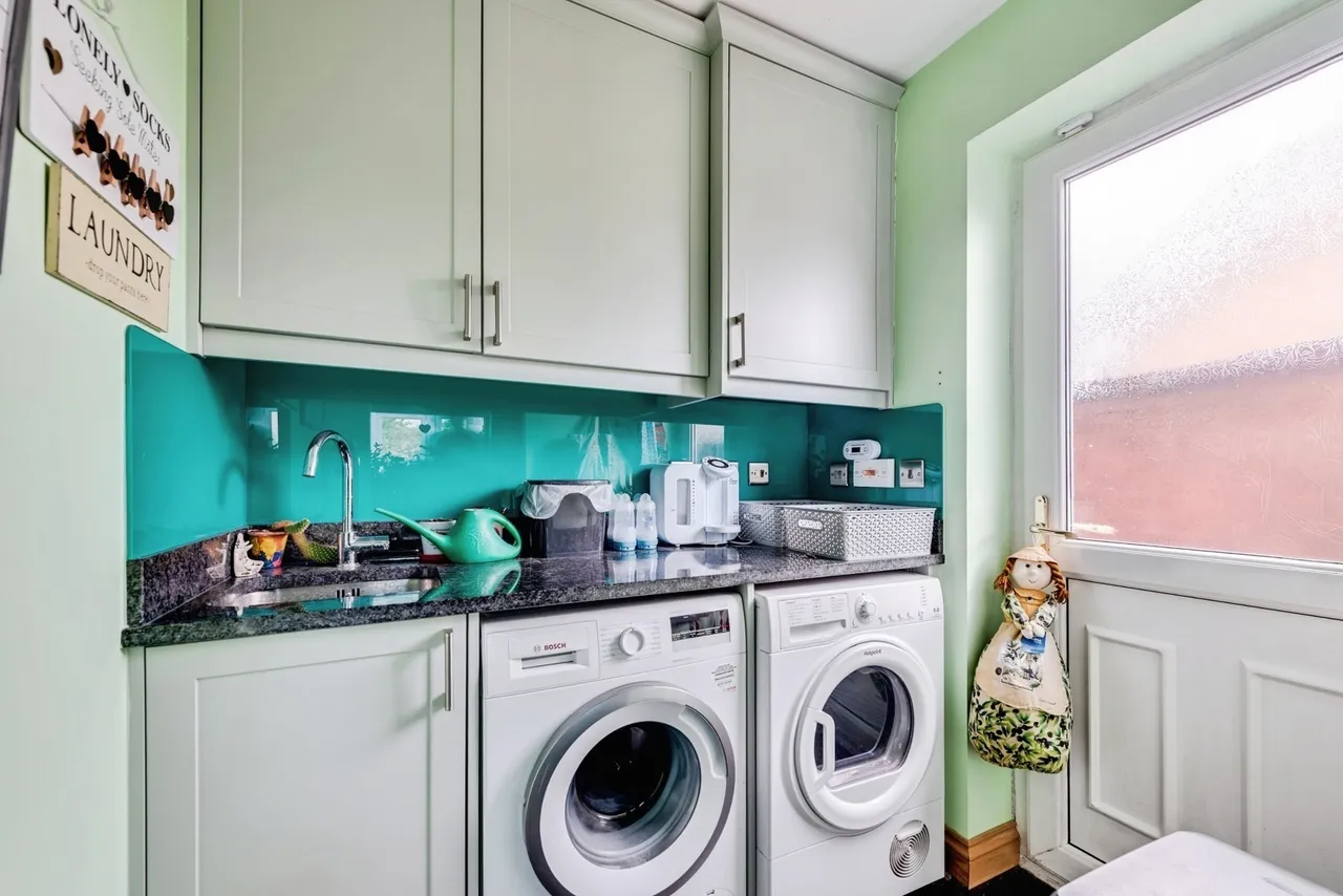 Warrener Close, Swindon, Wiltshire, SN25, photo 6