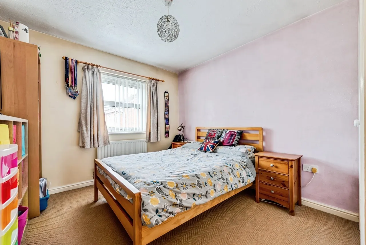 Warrener Close, Swindon, Wiltshire, SN25, photo 14