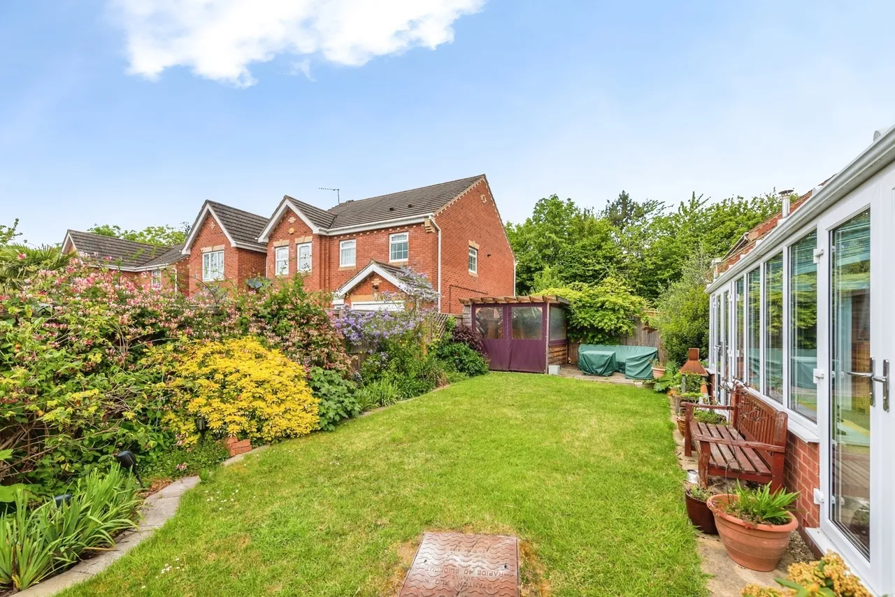 Warrener Close, Swindon, Wiltshire, SN25, photo 19