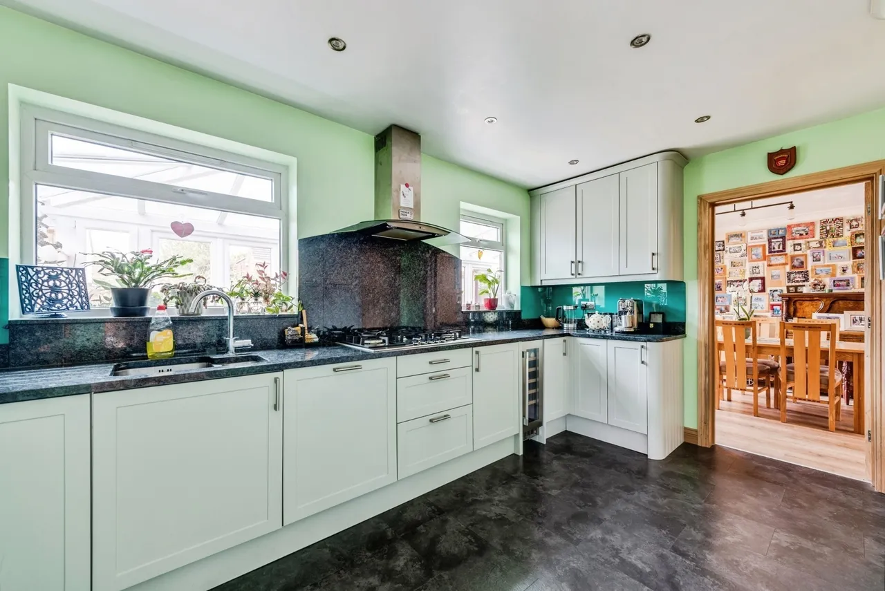 Warrener Close, Swindon, Wiltshire, SN25, photo 5