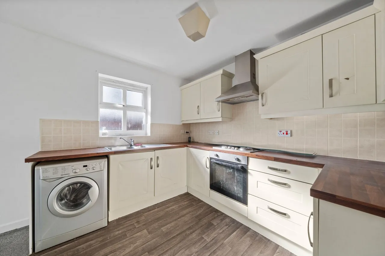 Apartment 4, 191 Wigan Road, Wigan, Ashton-In-Makerfield, WN4 9SL, photo 2