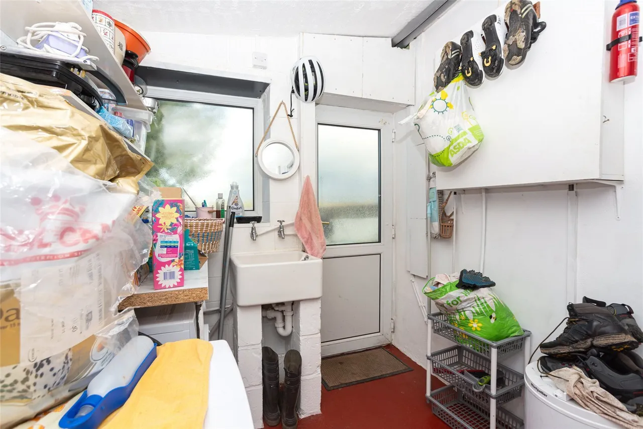 Cae Garw Road, Rhosbodrual, photo 12