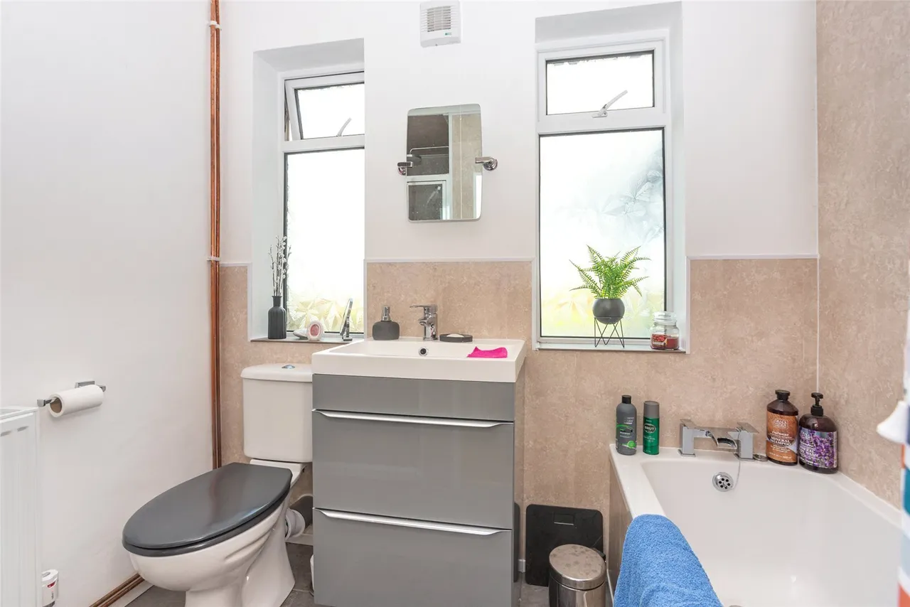 Cae Garw Road, Rhosbodrual, photo 10