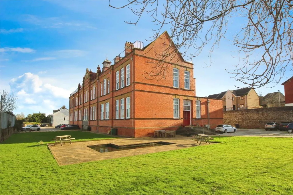 2 bed flat to rent, Bideford, EX39