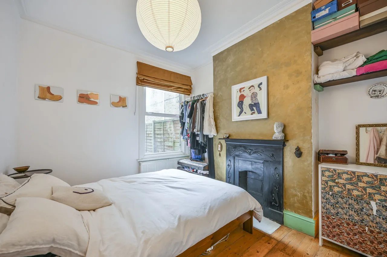 Flat A, 105 Woodside Gardens, London, photo 4