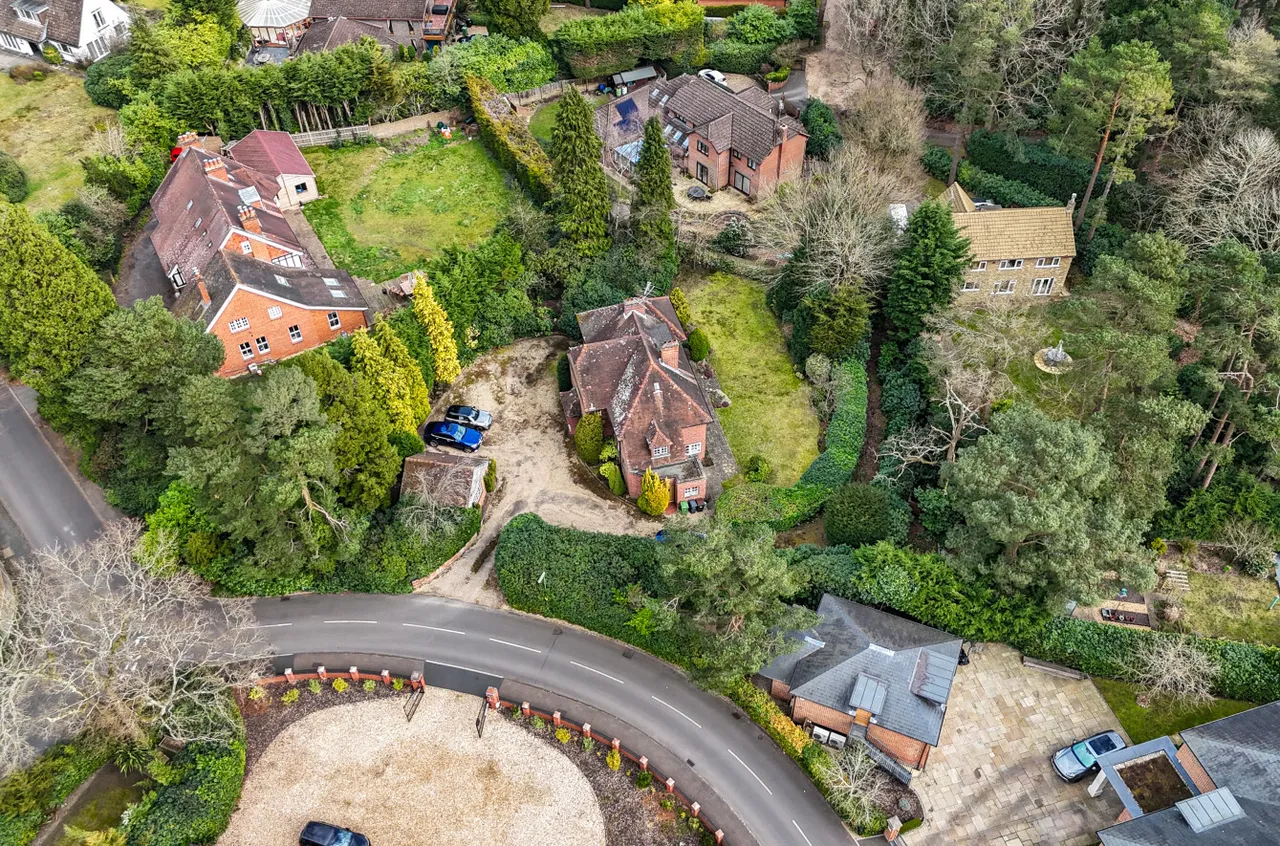 Walkers Ridge, Camberley, Surrey, GU15 2DF, photo 14