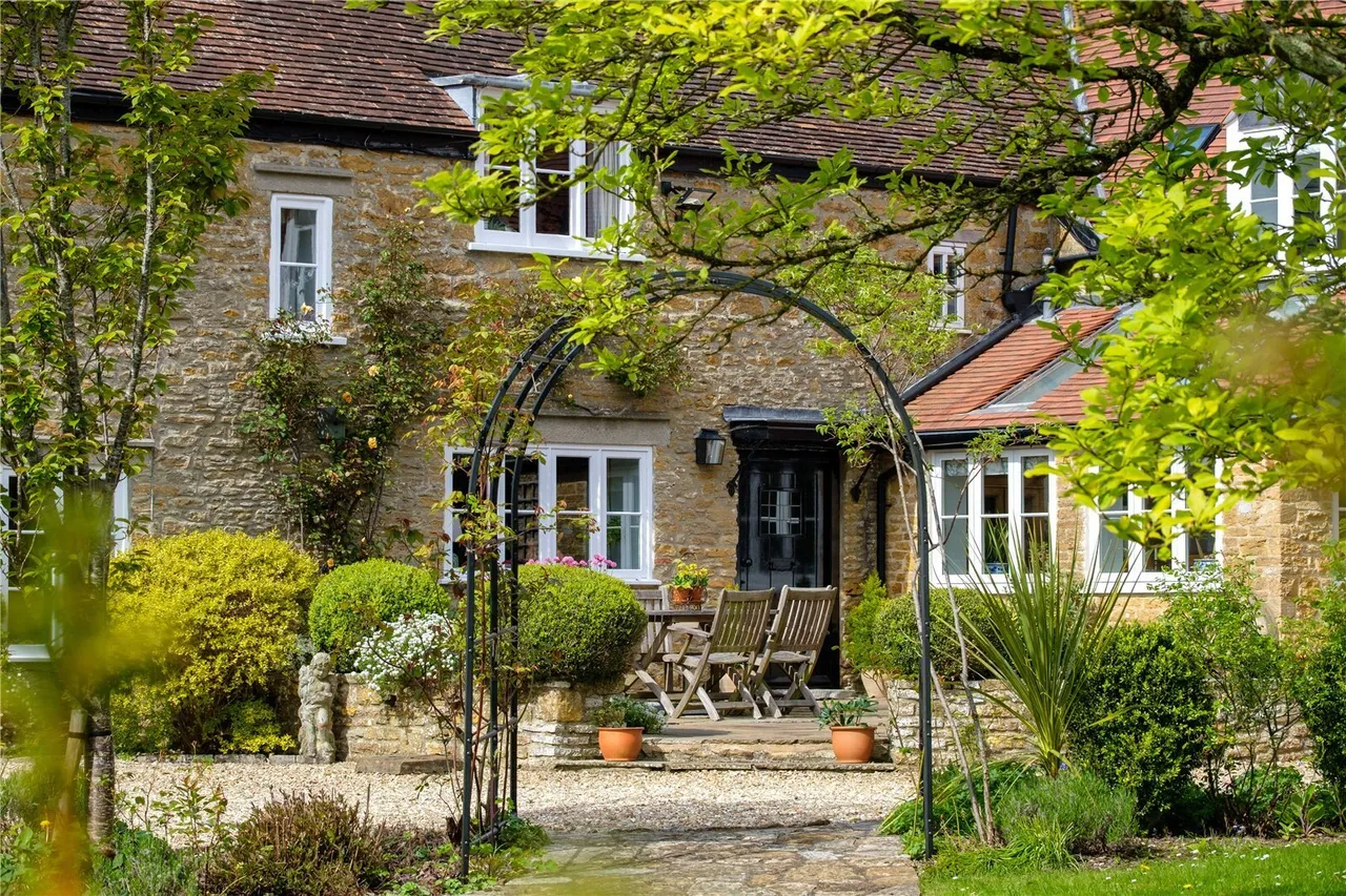 High Street, West Coker, BA22, photo 13