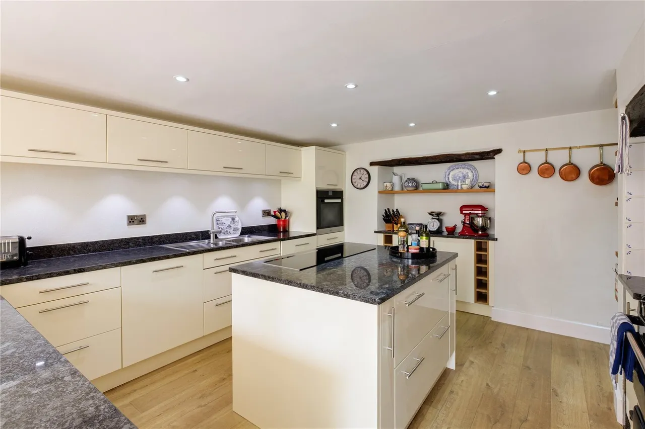 High Street, West Coker, BA22, photo 4