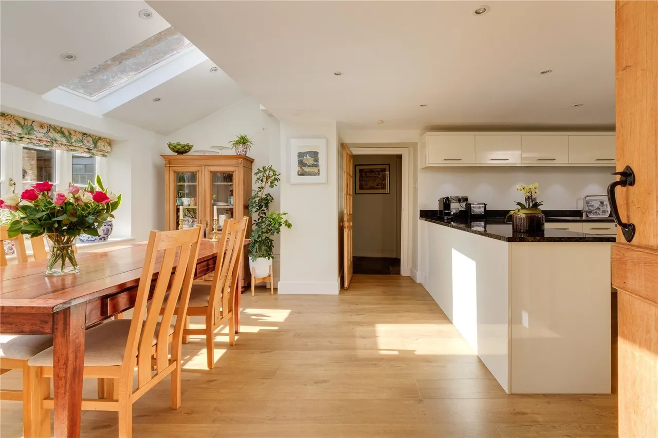High Street, West Coker, BA22, photo 2