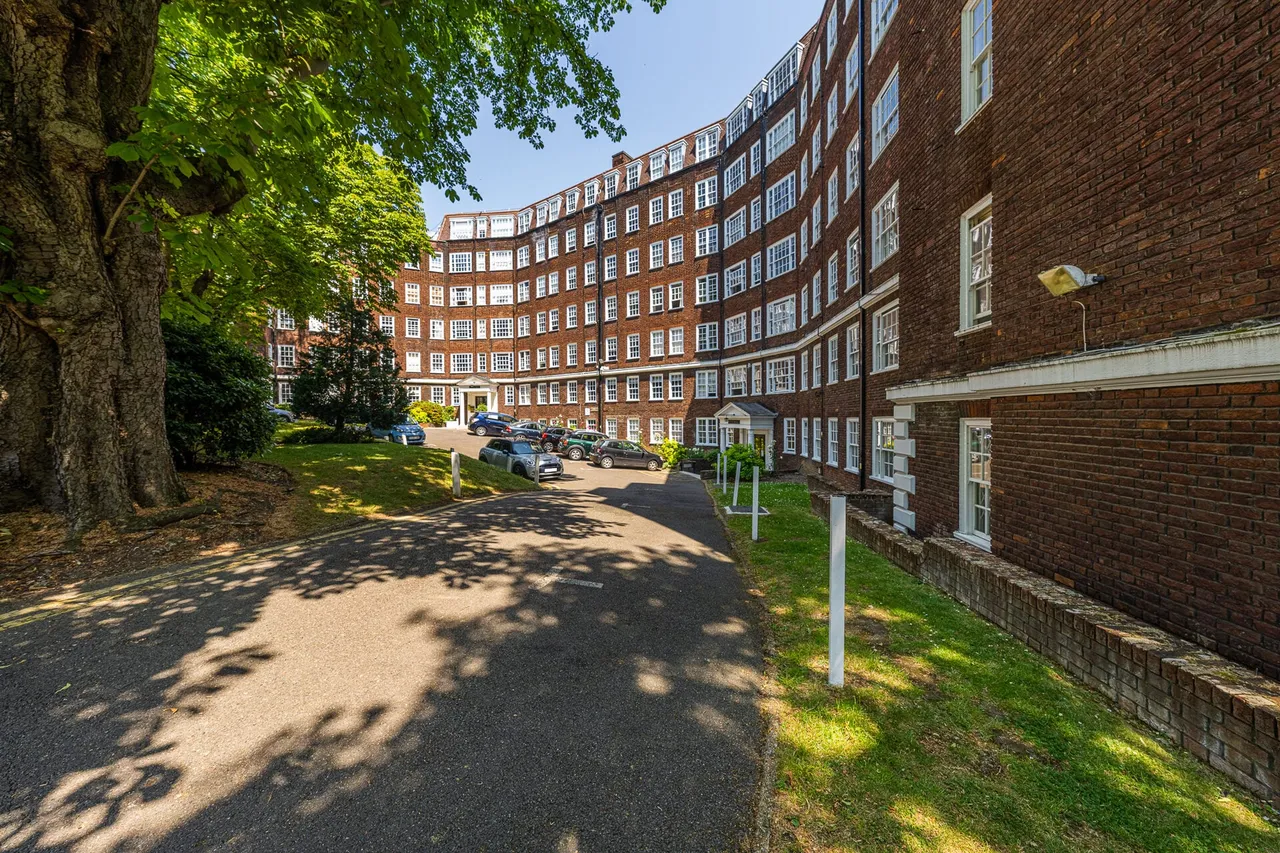 Eton College Road, London, NW3, photo 10