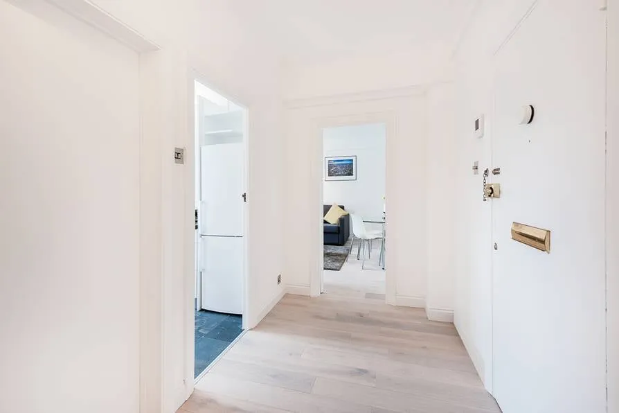 Eton College Road, London, NW3, photo 8