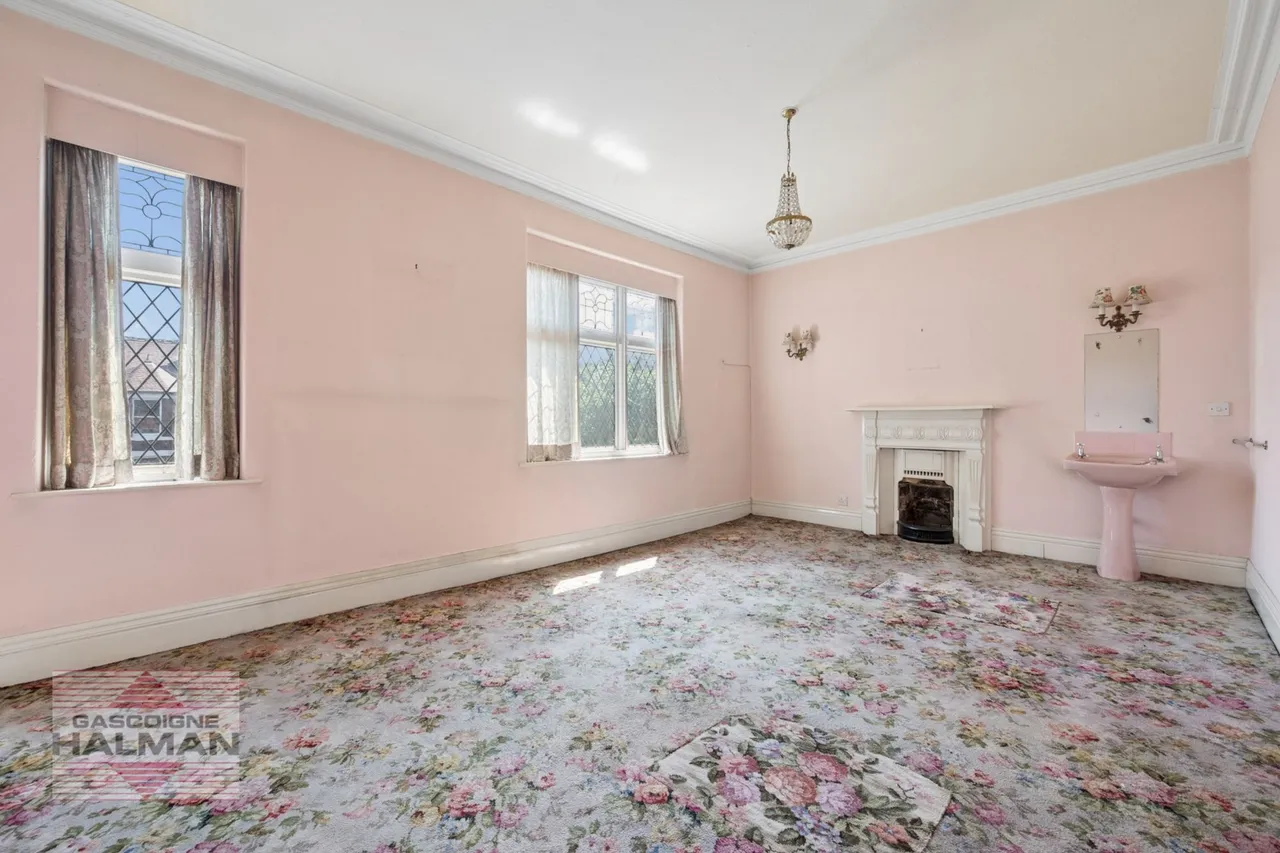 Priory Road, Sale, photo 18