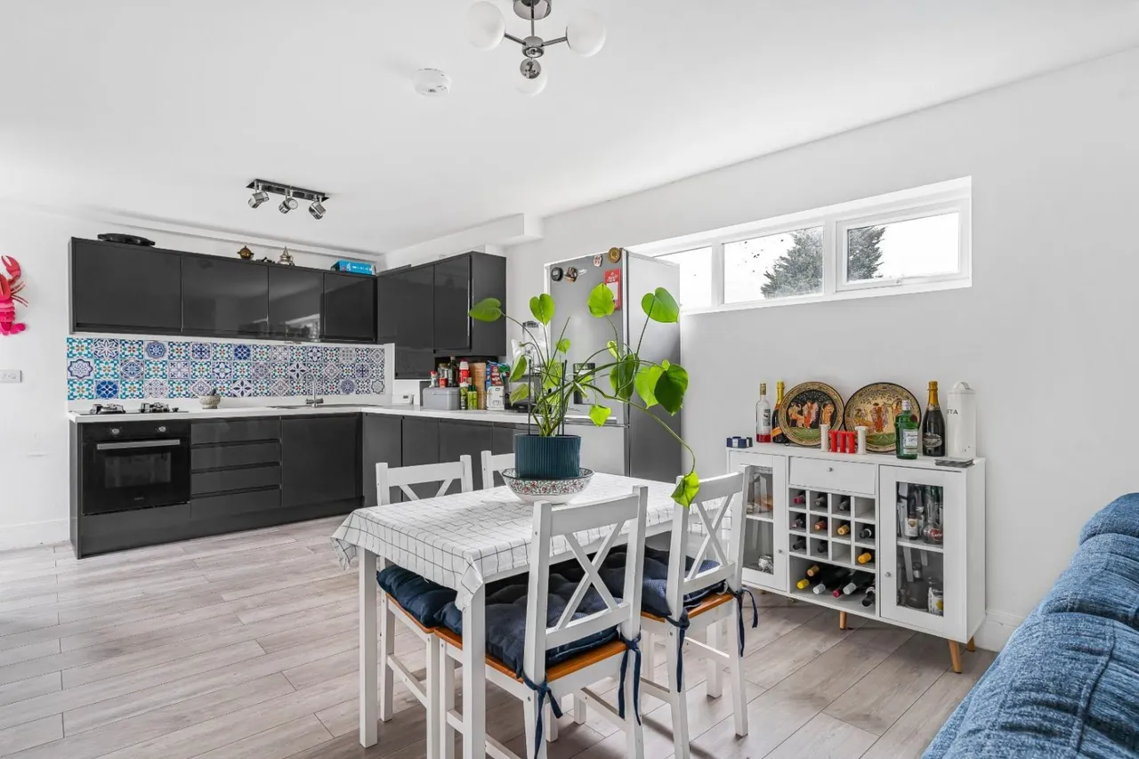 1 bed flat for sale — Brockley Rise, London, SE23 1JG