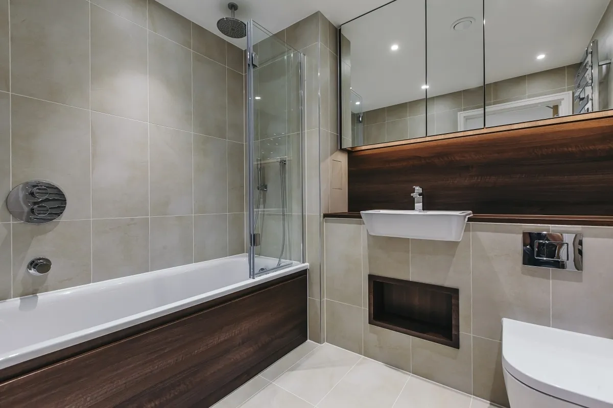 Wandsworth Road, London, SW8, photo 8