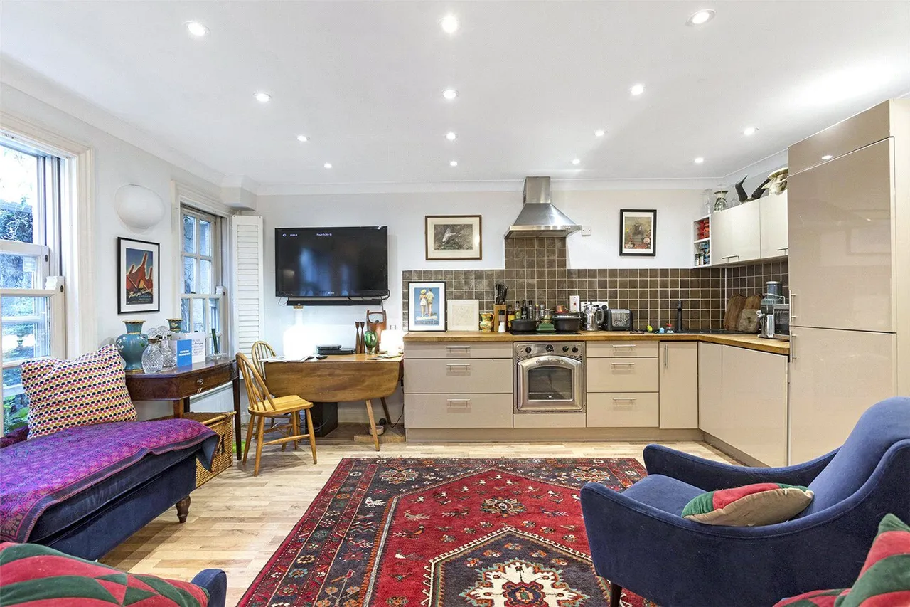 Amwell Street, London, EC1R, photo 8
