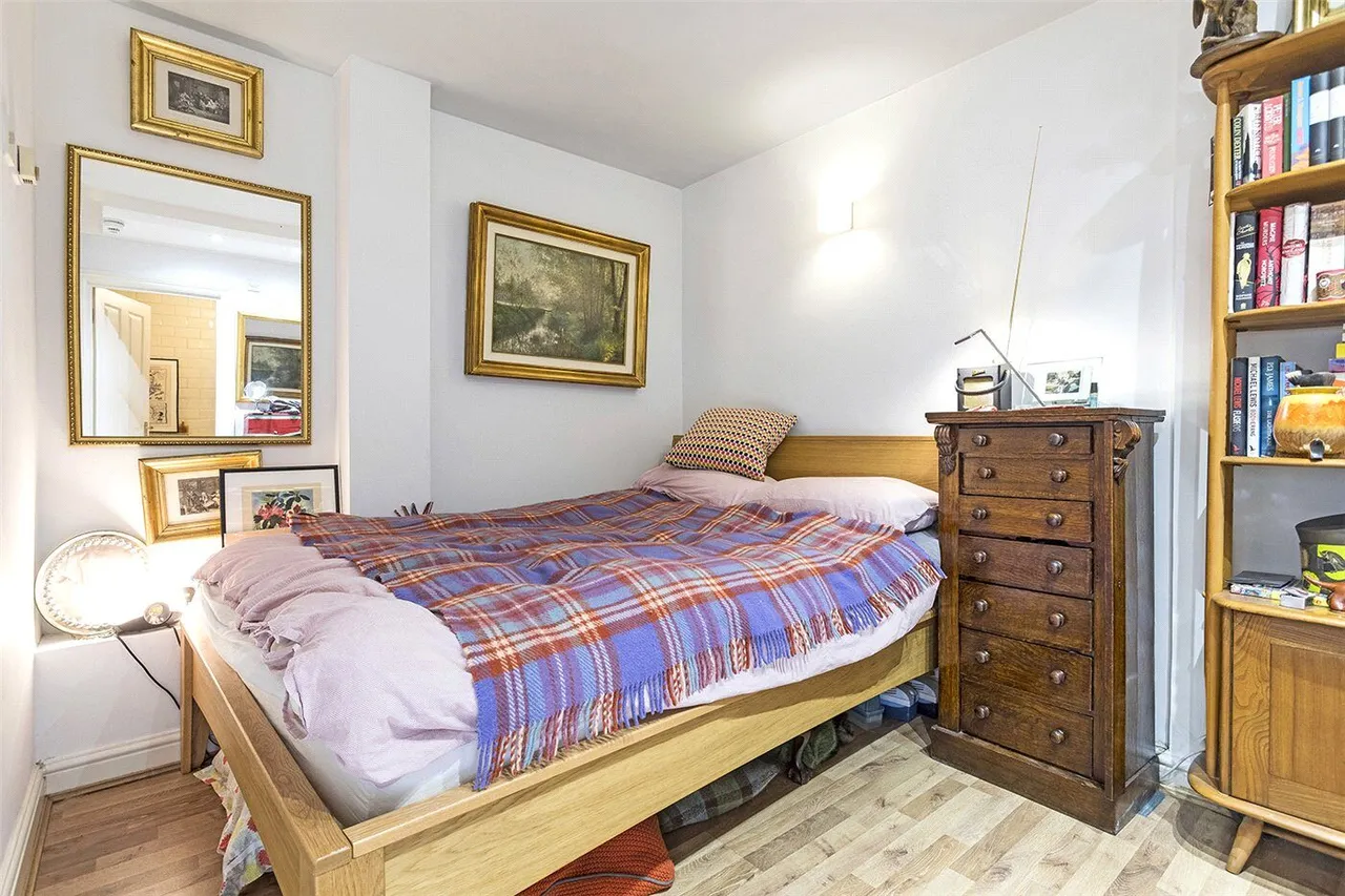 Amwell Street, London, EC1R, photo 10