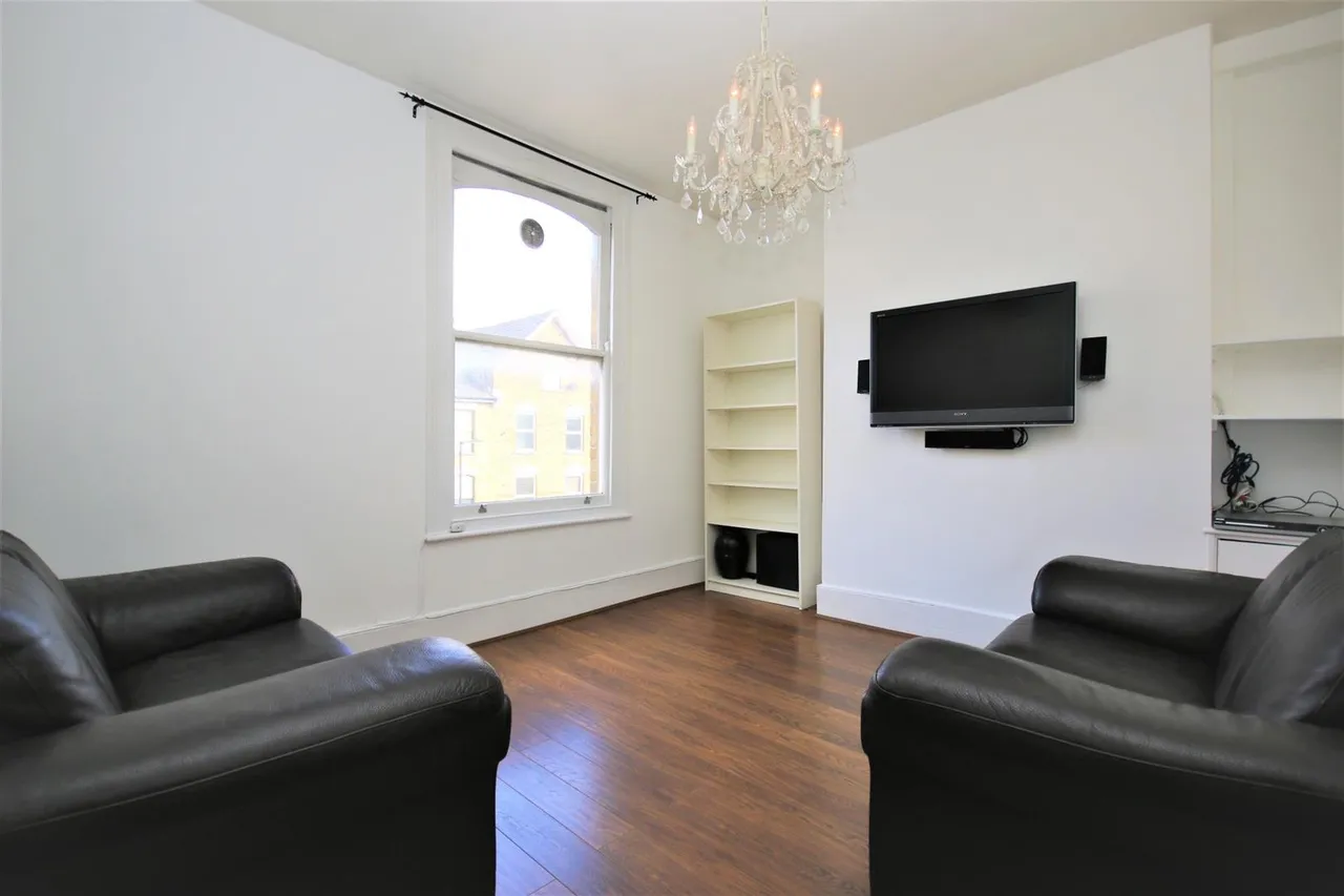 2 bed flat to rent, Wilberforce Road, London, N4