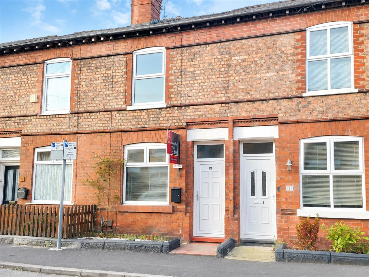 2 bed house to rent, Belgrave Road, Sale, M33