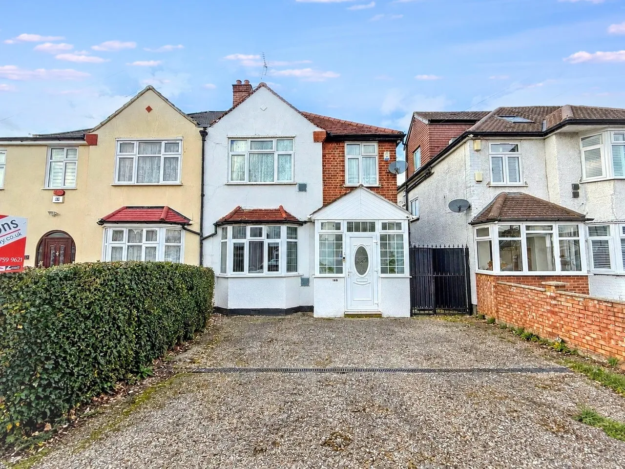 3 bed property for sale, Hogarth Gardens, Hounslow, TW5