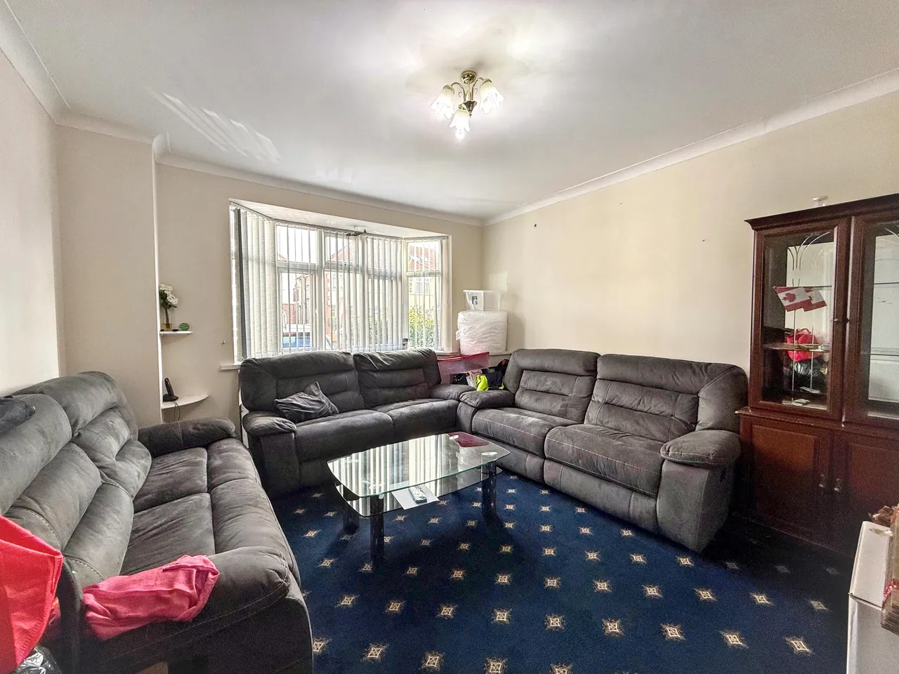Hogarth Gardens, Hounslow, TW5, photo 3